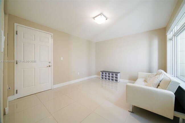 Foto del edificio - 2729 NE 184th Way