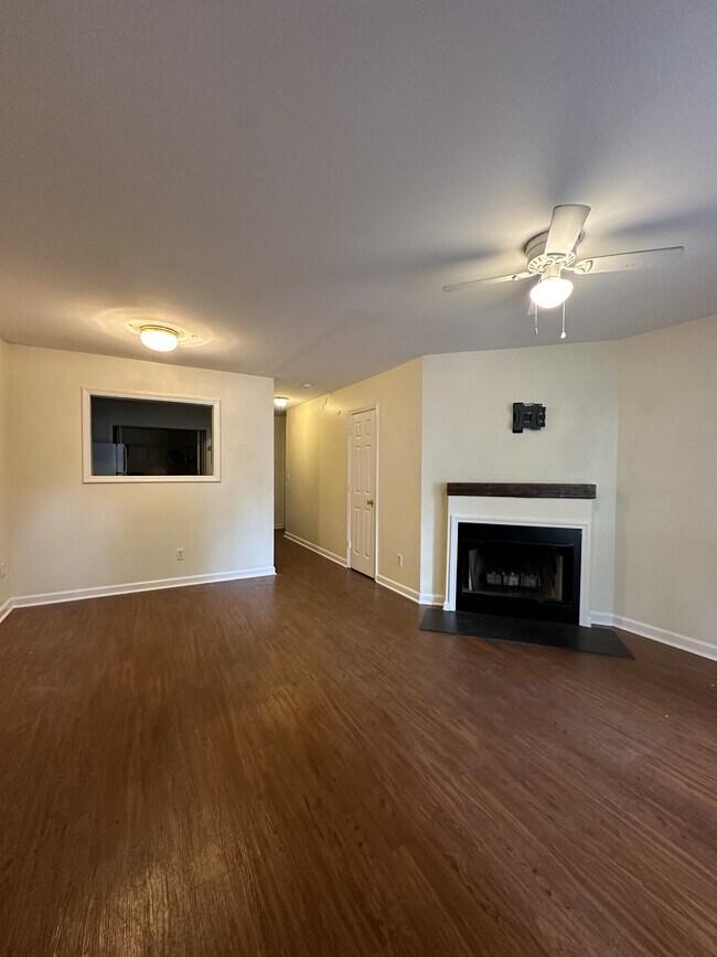 Foto del edificio - 112 Tamara Ln