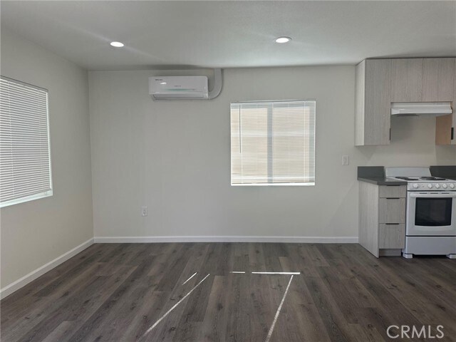 Building Photo - 128 Ashvale Dr