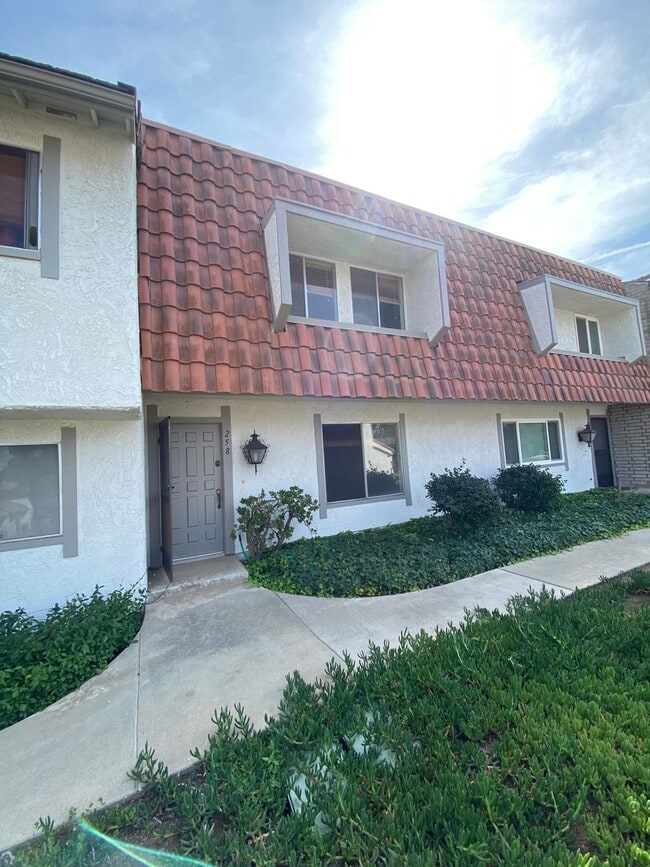 Building Photo - 258 Green Moor Pl