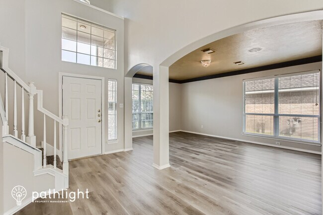 Building Photo - 10015 Memorial Way Dr, Tomball, TX, 77375