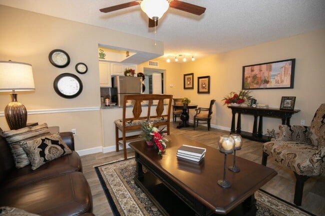 Photo - 2035 Philippe Pkwy Apartment