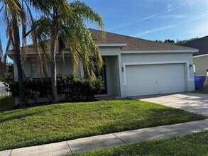 Building Photo - 1111 Hacienda Cir