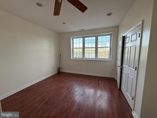 Foto del edificio - 2428 S Broad St