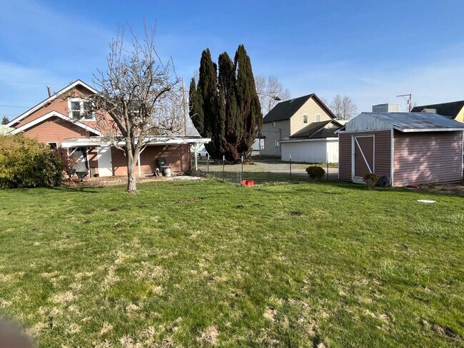 Foto del edificio - 5723 3rd Ave