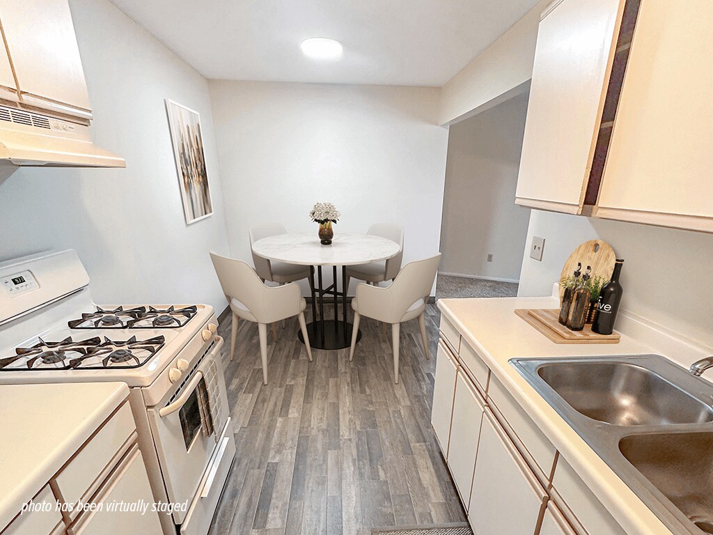 Eden Park Apartments - 6455 Zane Ave N Brooklyn Park, MN 55429