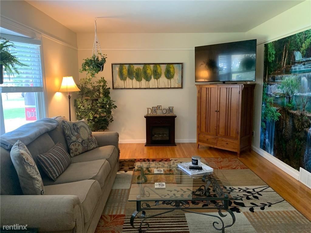 Foto del edificio - 3 br, 2 bath House - 135 Sherwood Dr