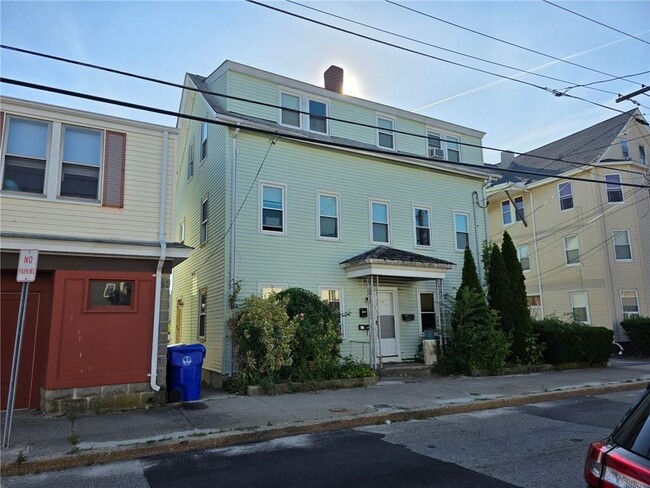 Building Photo - 230 Washington St