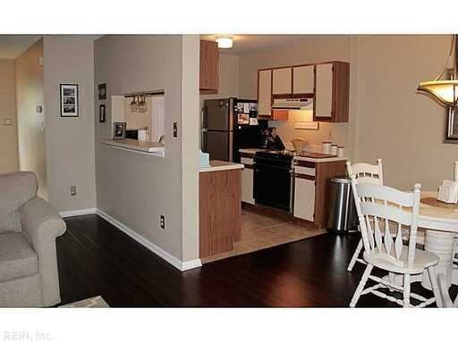 Building Photo - 1252 Corkwood Cir