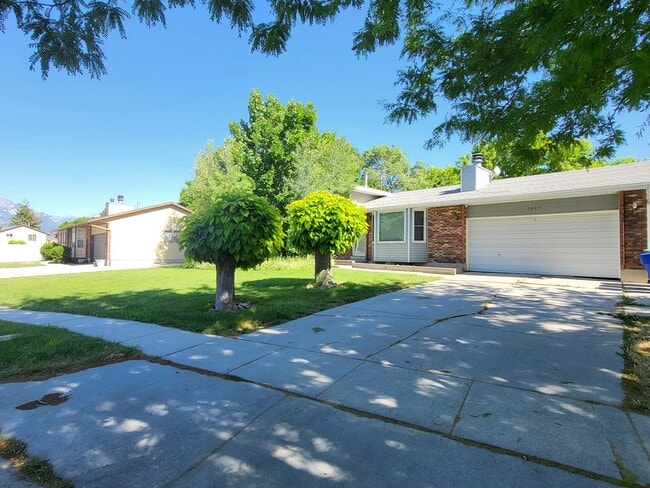 Photo - 1409 W 8660 S House