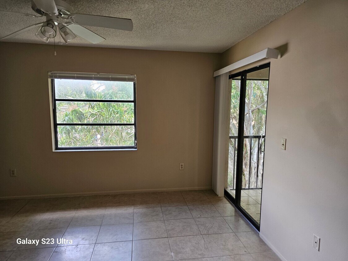 Foto del edificio - Great Location