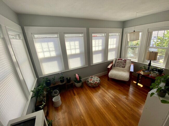 Sunroom - 19 Oakley Rd