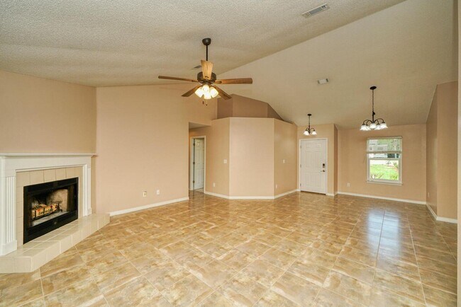 Foto del edificio - 8828 Arlington Ln