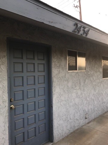Primary Photo - 2434 W Caldwell Ave