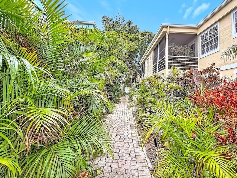 Photo - 305 SE 11th Avenue Unit D