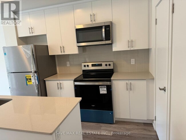 Building Photo - 3538 Colonial Dr