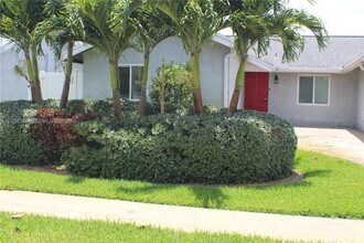 Building Photo - 1317 SW 82nd Ave