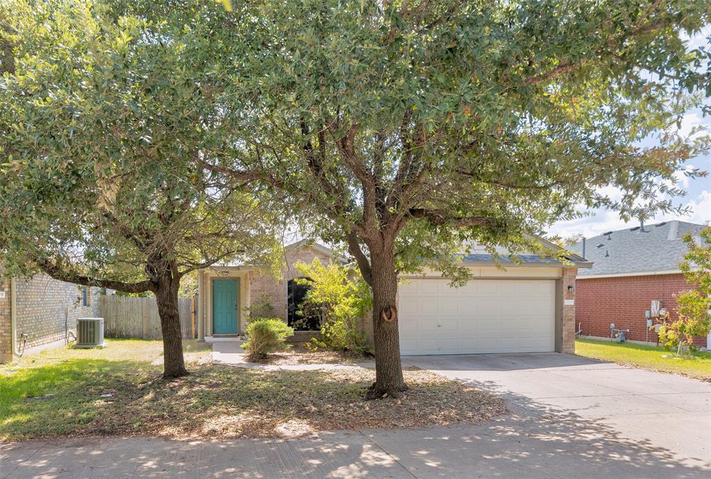 Foto principal - 1225 Tudor House Rd