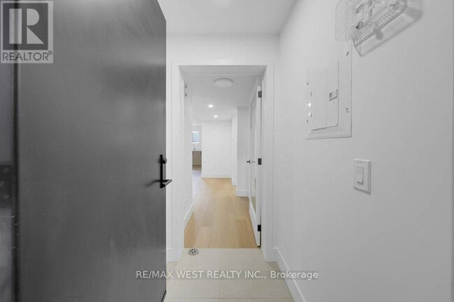 Building Photo - 502 Atlas Ave