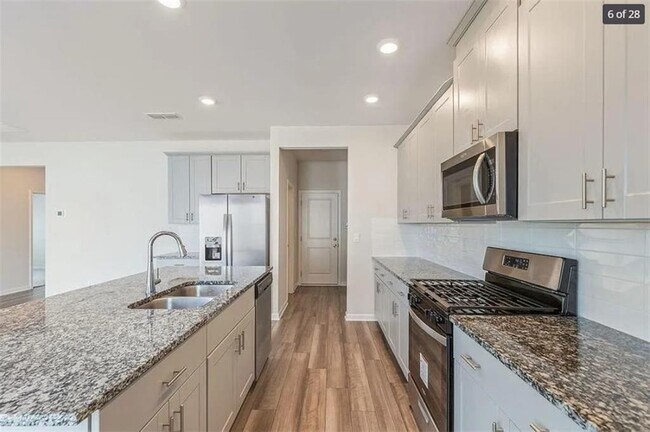 Foto del edificio - 6901 Durham Ln