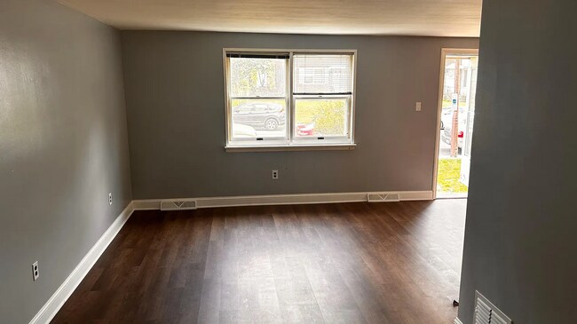 Foto del edificio - 75 Wise Ave