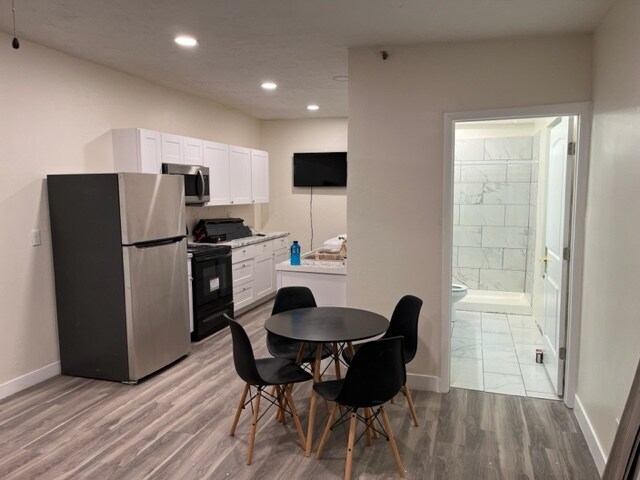 Foto del edificio - 110 N 300 E