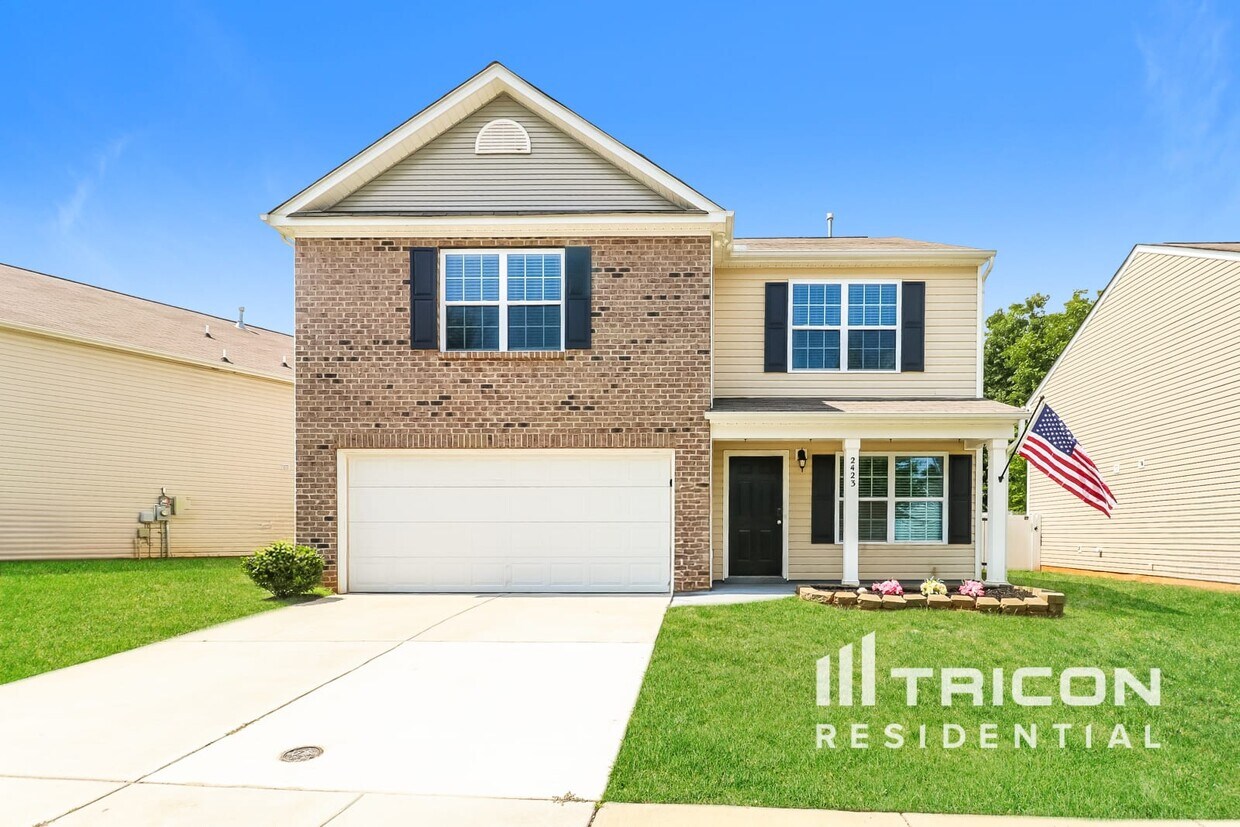 Foto principal - 2423 Dewey Creek Ln
