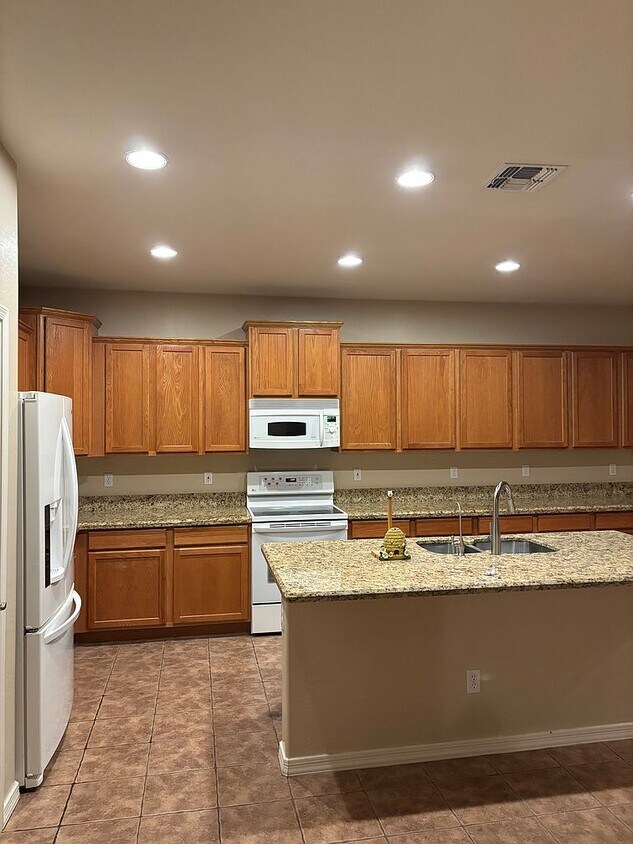 Foto principal - 15368 W Ventura St