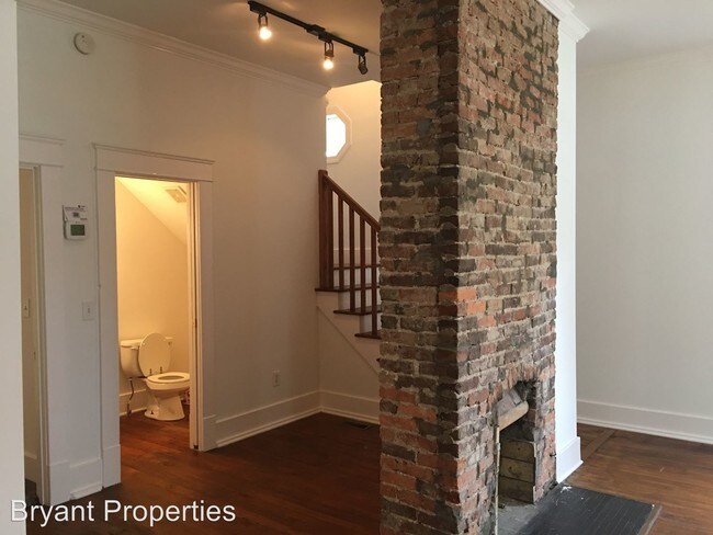 Building Photo - 1626 Fatherland St