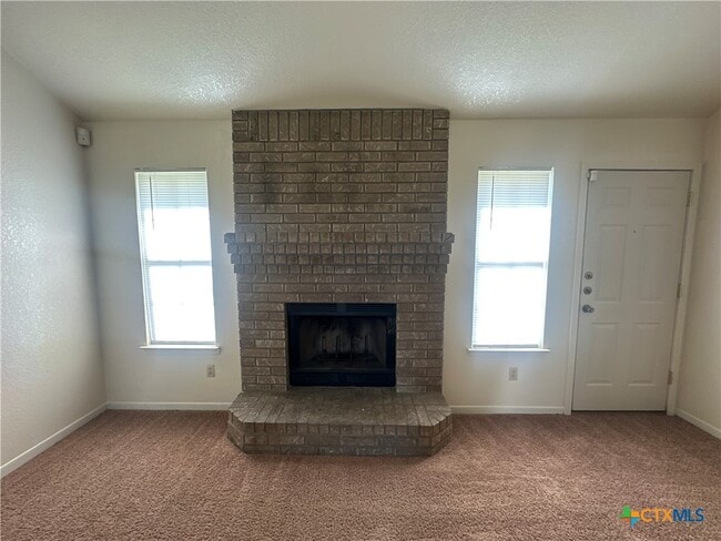 Building Photo - 3603 Amanda Dr