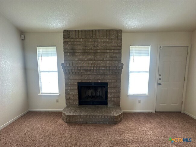 Foto del edificio - 3603 Amanda Dr