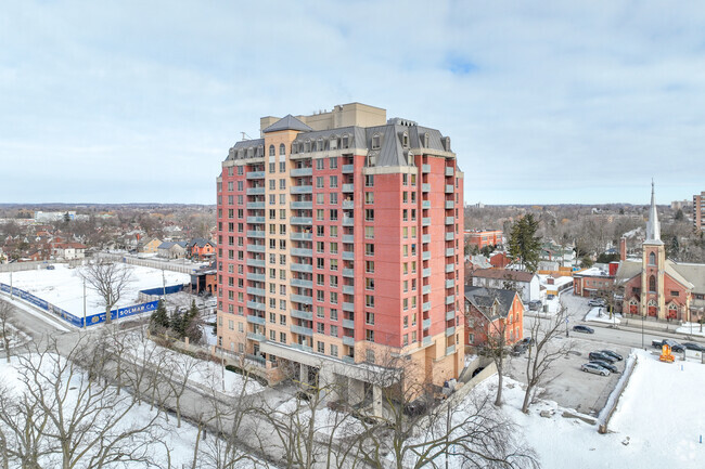 Photo du bâtiment - The Landmarq Rental Residences