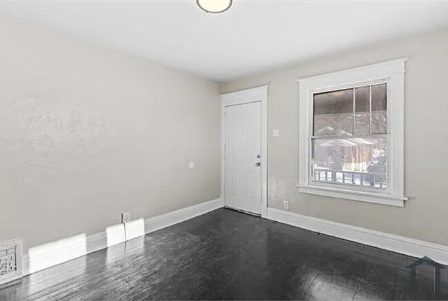 Foto del edificio - 5415 Hamilton Ave