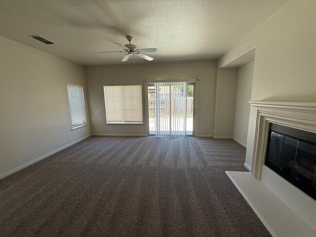 Foto del edificio - 3588 Silverwood Rd