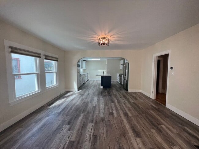 Foto del edificio - 3226 Fernside Blvd