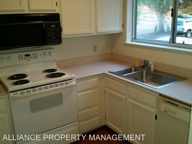 Building Photo - 774 Santa Alicia Dr