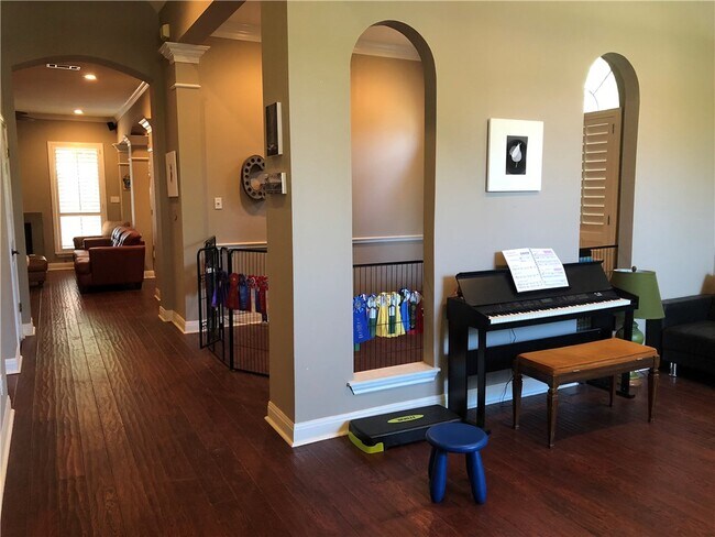 Foto del edificio - 7707 Blue Lilly Dr