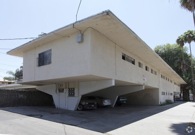 Building Photo - Su Casa Apartments