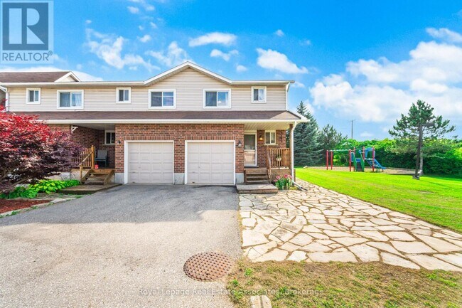 Building Photo - 360-360 Cornridge Pl