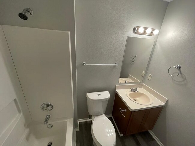 Foto del edificio - 3 BR/2.5BA | Newly Renovated Single Family Home | Fenced Backyard | In Dallas!