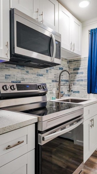 Foto del edificio - 137 Carnation Ave