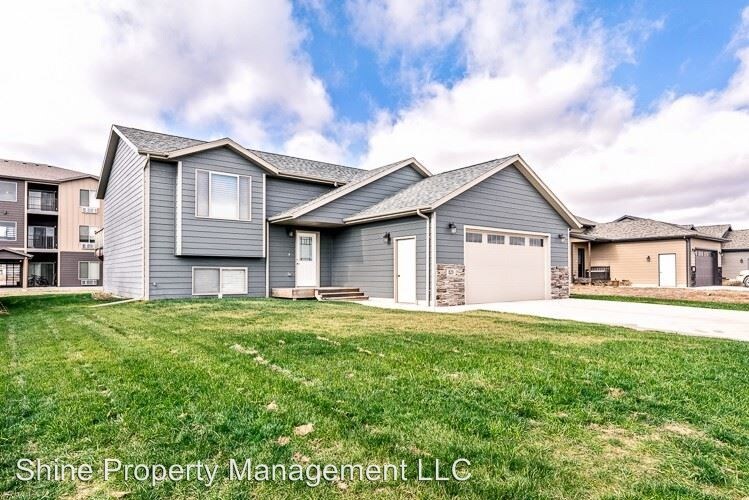 5 br, 3 bath House 829 Dr. House Rental in Box Elder, SD