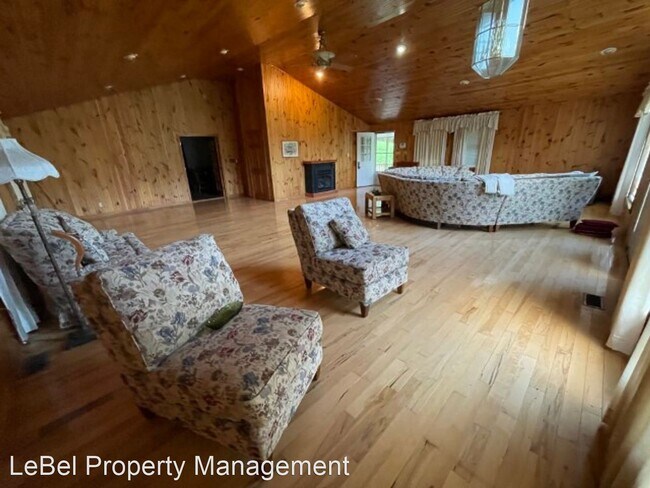 Building Photo - 3 br, 2 bath House - 413 Lakemont Drive
