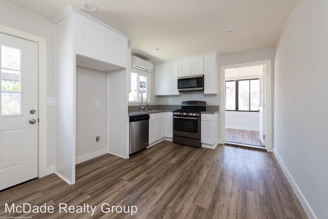 Foto del edificio - 3619 1/2-3128-3122 Fairmount Ave
