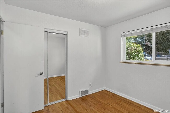 Building Photo - 2527 S University Blvd