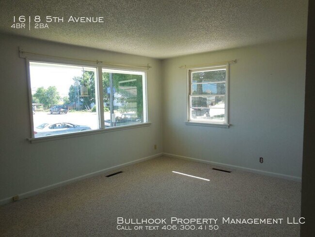 Foto del edificio - Terrific Turquoise Havre Home