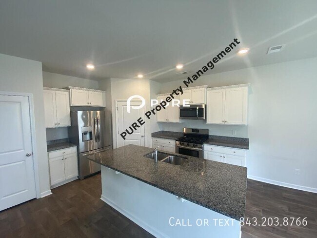 Building Photo - Beautiful 4 bed home in McKewn
