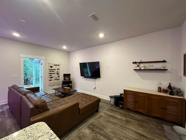 Building Photo - 1559 Iroquois Ct