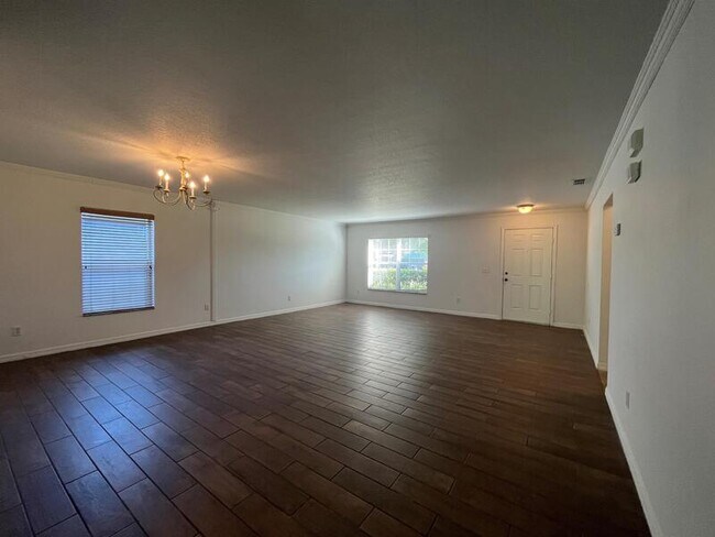 Foto del edificio - 15630 Sarcee Ct