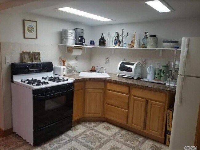 Foto del edificio - 82-78 166th St